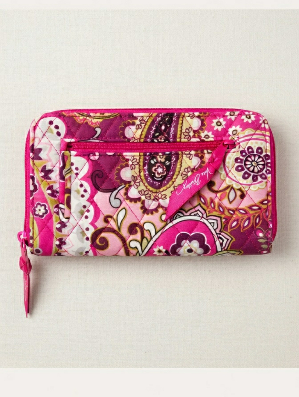 Vera Bradley Hot Pink Paisley Quilted Zip Around Wallet - Retired Pattern - EUC